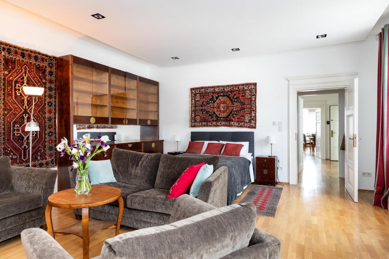 Palac Zieleniewskich Apartamenty Sw Marka 31 Krakow Bagian luar foto