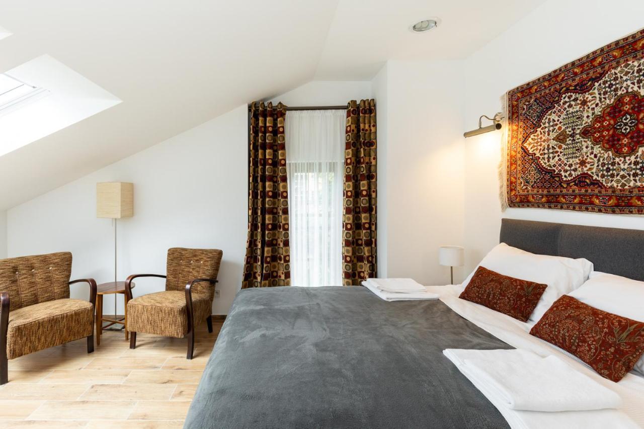 Palac Zieleniewskich Apartamenty Sw Marka 31 Krakow Bagian luar foto