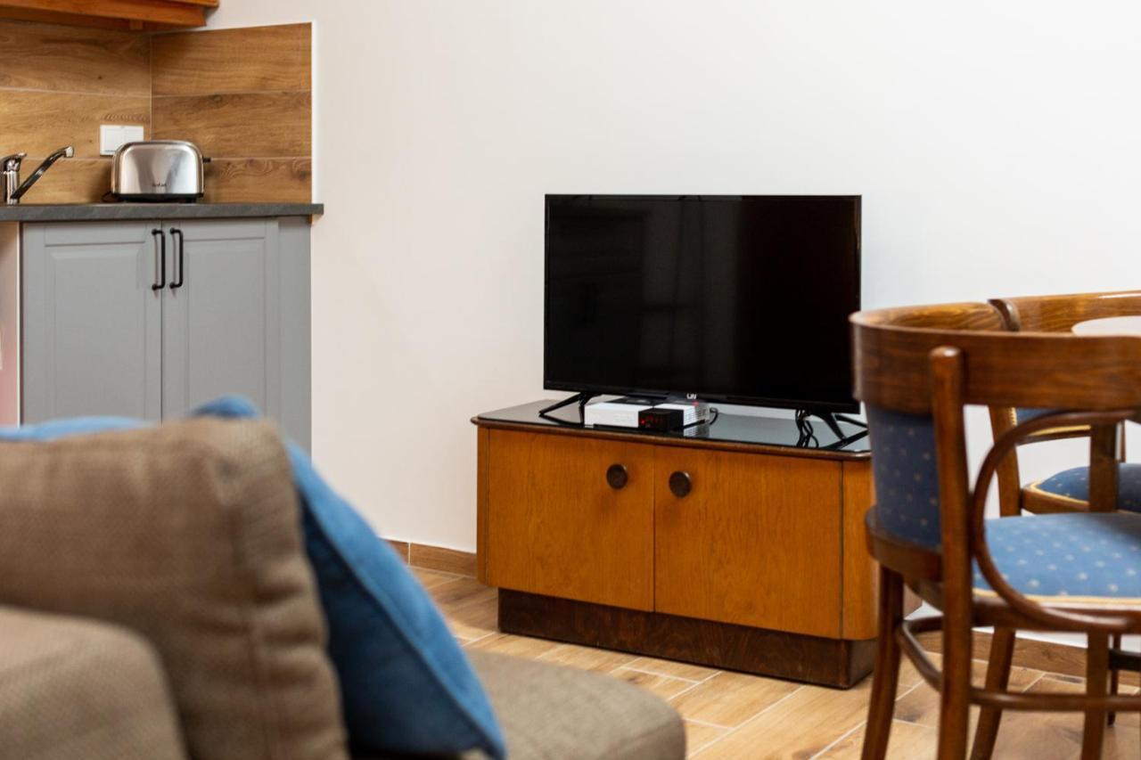 Palac Zieleniewskich Apartamenty Sw Marka 31 Krakow Bagian luar foto