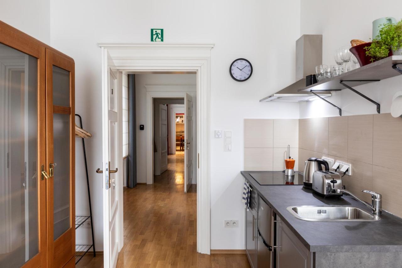 Palac Zieleniewskich Apartamenty Sw Marka 31 Krakow Bagian luar foto
