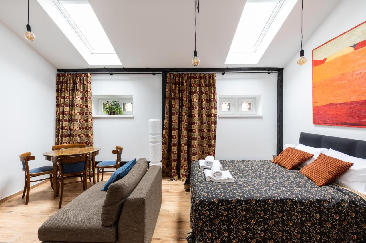 Palac Zieleniewskich Apartamenty Sw Marka 31 Krakow Bagian luar foto