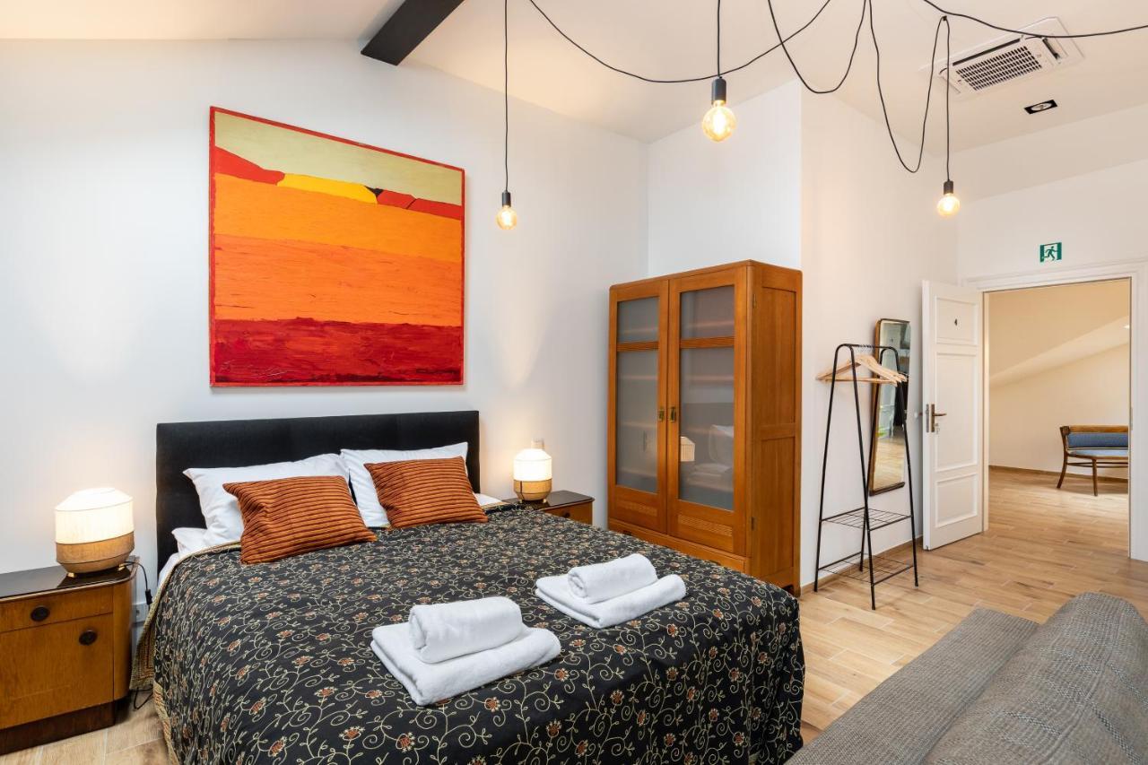 Palac Zieleniewskich Apartamenty Sw Marka 31 Krakow Bagian luar foto