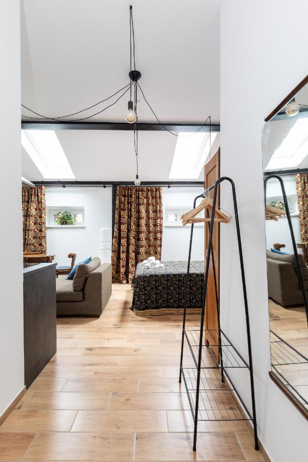 Palac Zieleniewskich Apartamenty Sw Marka 31 Krakow Bagian luar foto