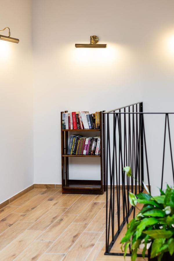 Palac Zieleniewskich Apartamenty Sw Marka 31 Krakow Bagian luar foto