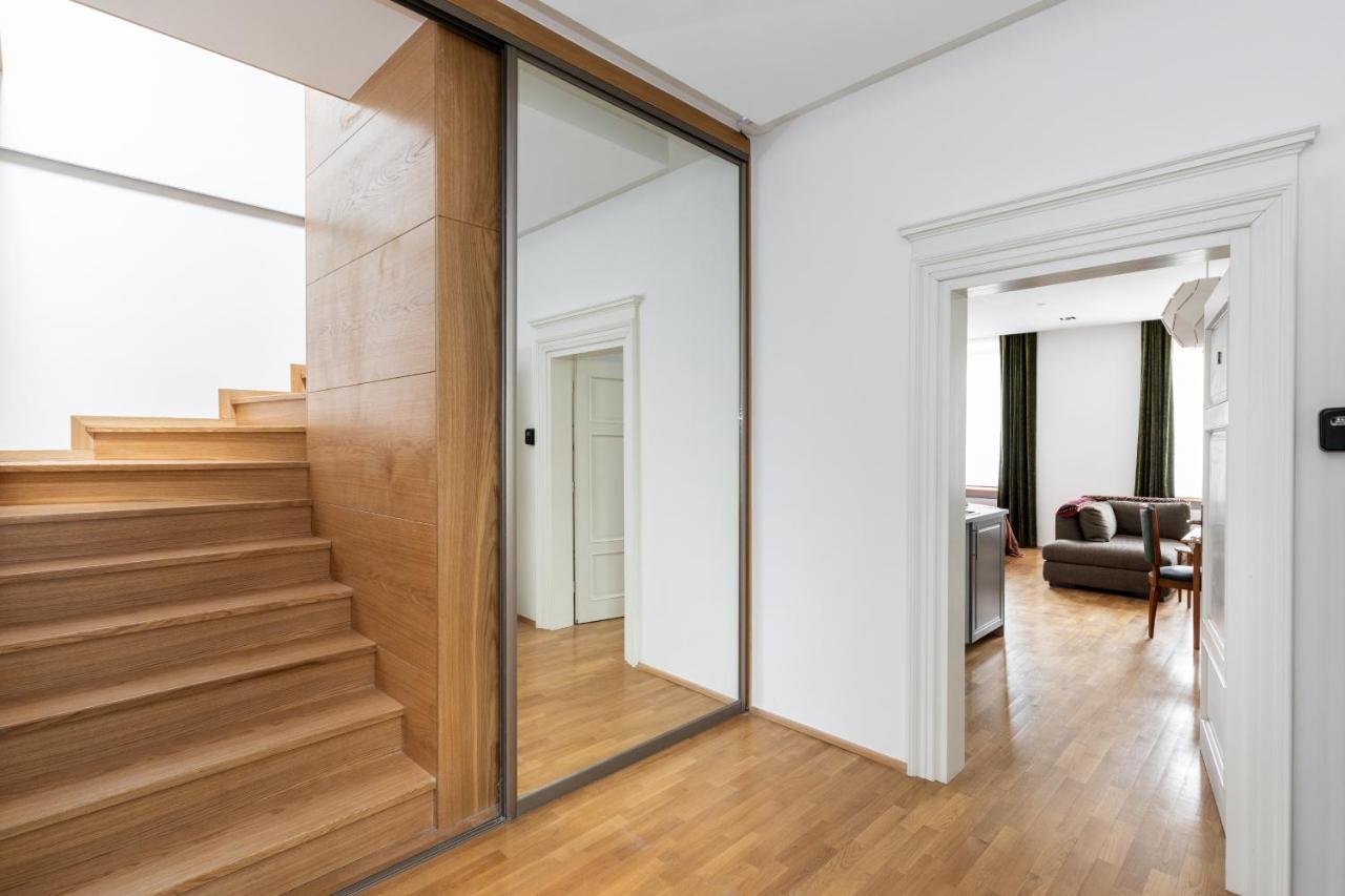 Palac Zieleniewskich Apartamenty Sw Marka 31 Krakow Bagian luar foto