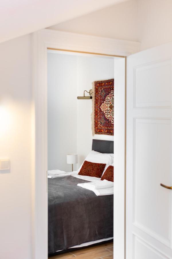 Palac Zieleniewskich Apartamenty Sw Marka 31 Krakow Bagian luar foto