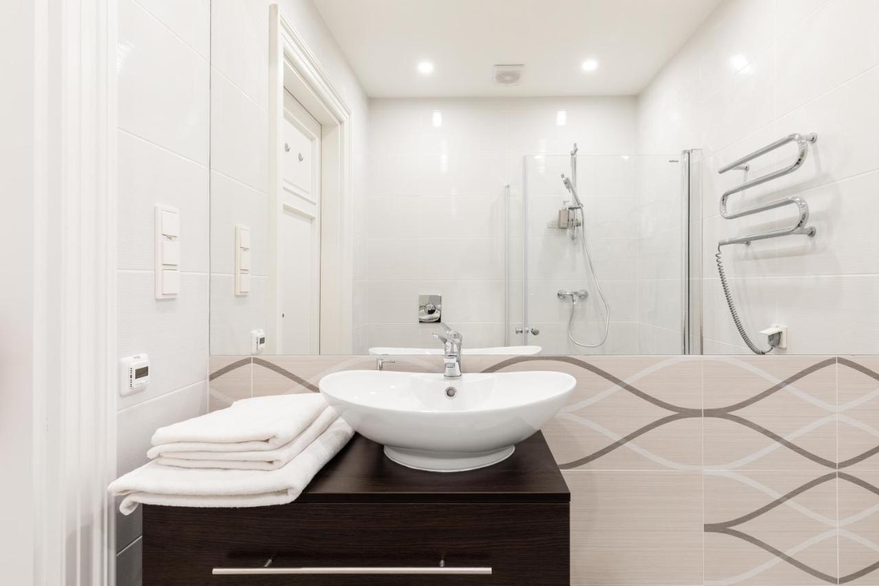 Palac Zieleniewskich Apartamenty Sw Marka 31 Krakow Bagian luar foto