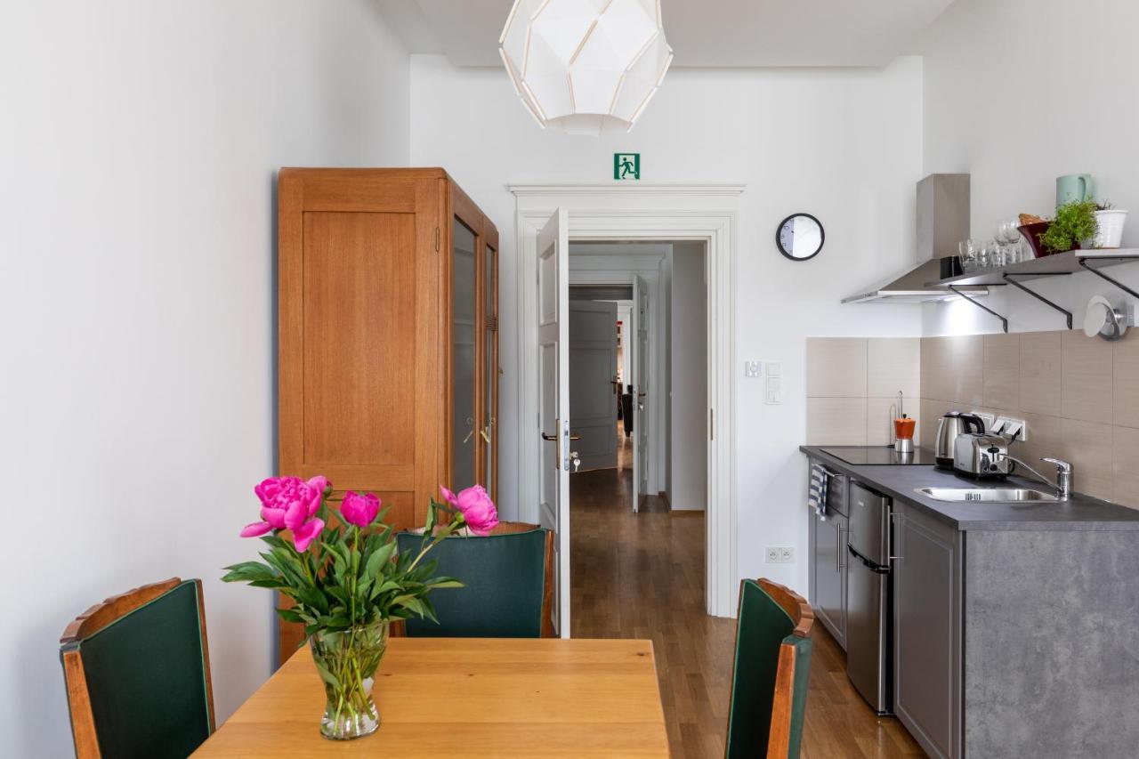 Palac Zieleniewskich Apartamenty Sw Marka 31 Krakow Bagian luar foto
